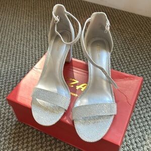 Silver glitter fashion sandals by Pizz Annu